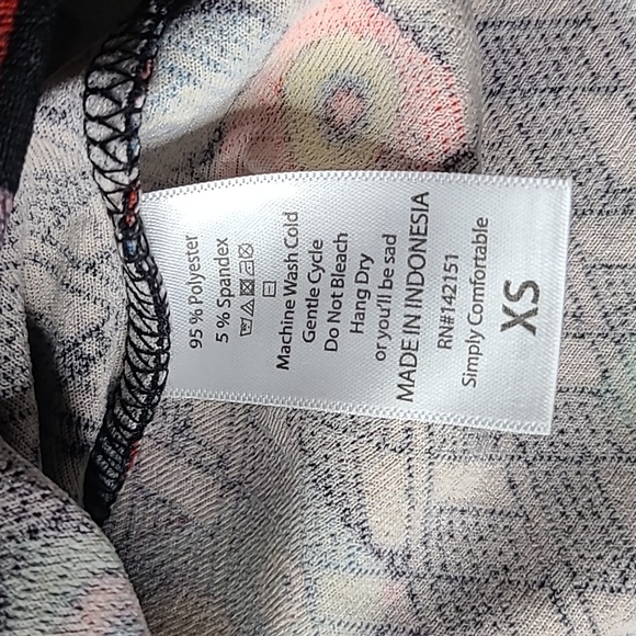 LuLaRoe Cassie skirt sz XS retro cassette tapes - Picture 4 of 4